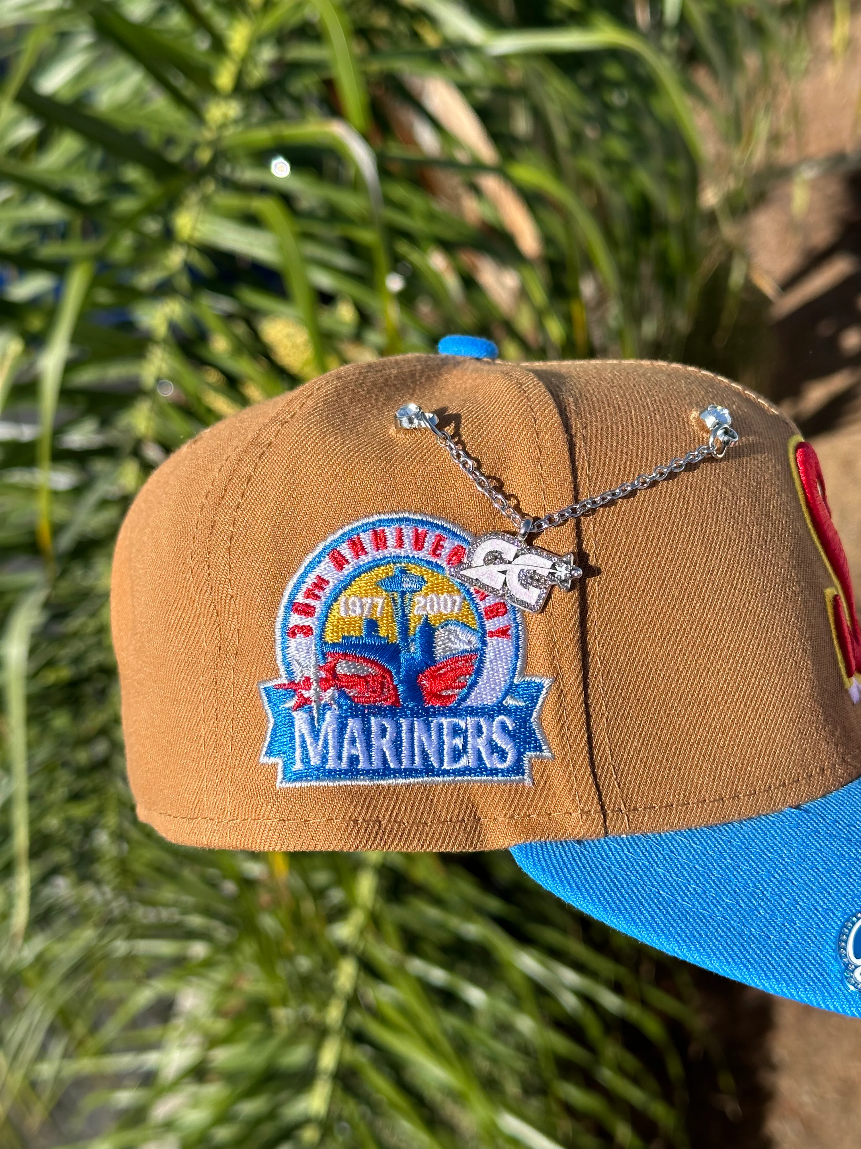 NEW ERA EXCLUSIVE 59FIFTY KHAKI/SKY BLUE SEATTLE MARINERS W/ 30TH ANNIVERSARY PATCH - Image 6