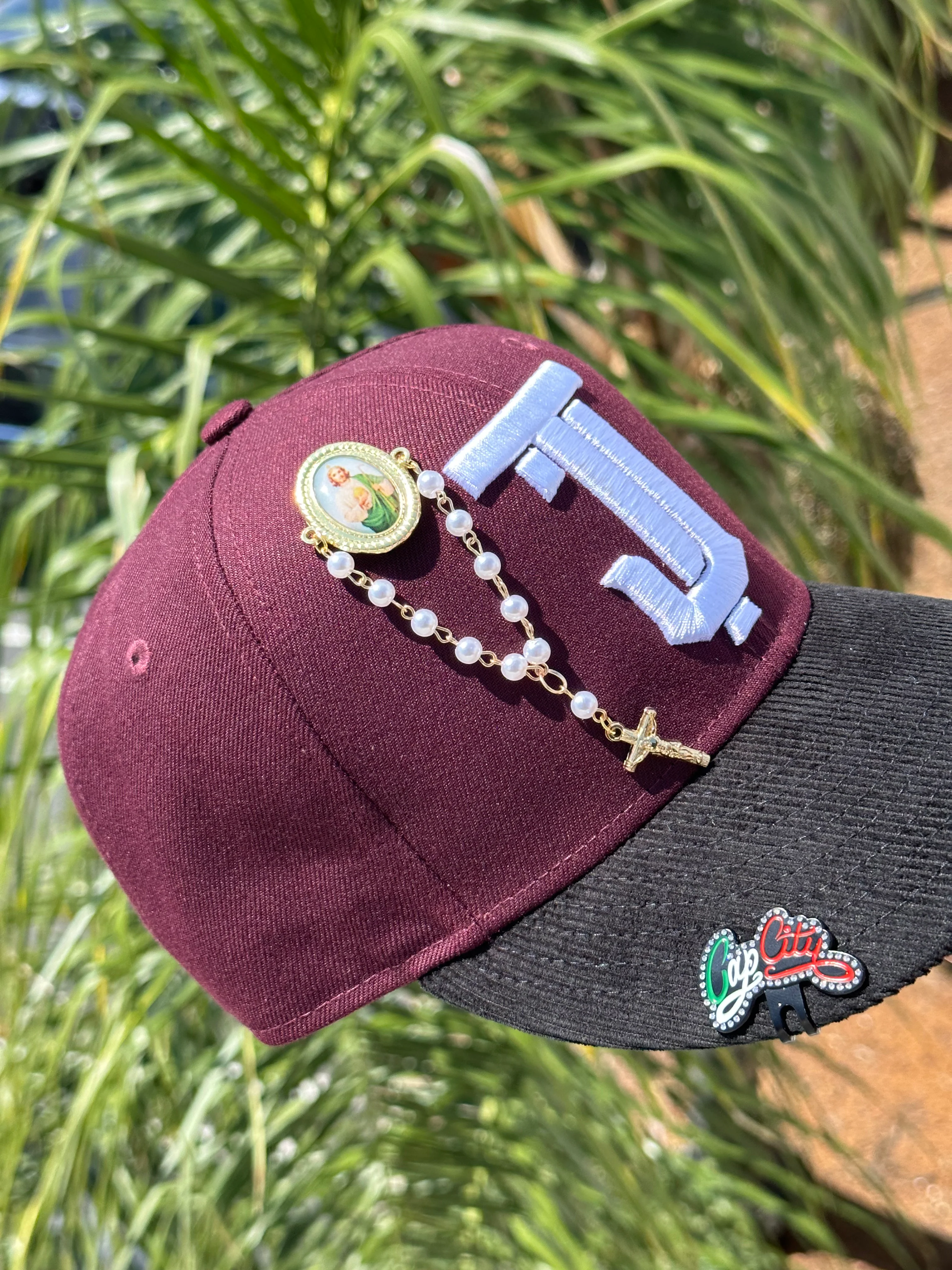 NEW ERA EXCLUSIVE 59FIFTY BURGUNDY/CORDUROY TOROS DE TIJUANA TWO TONE - Image 3