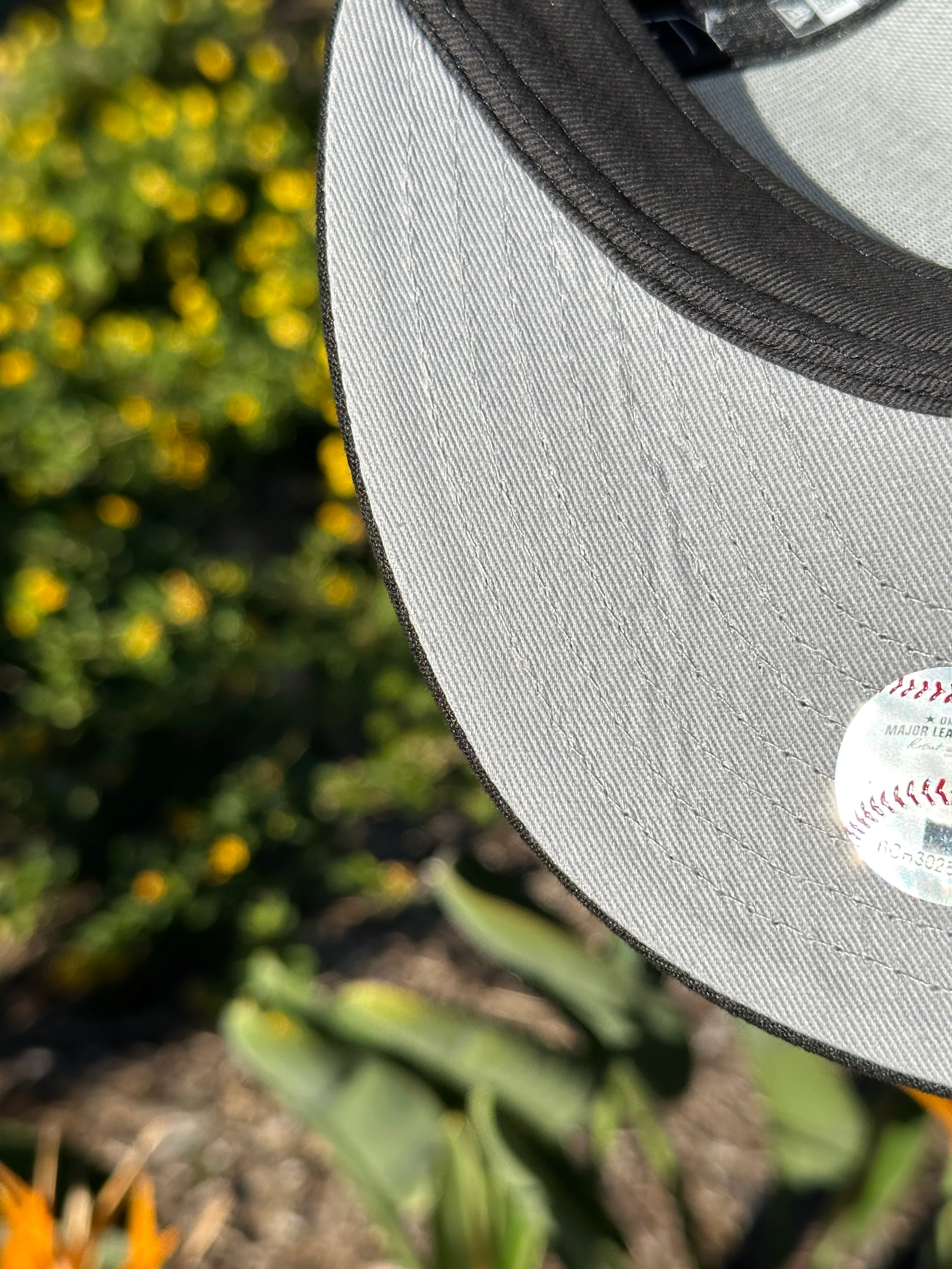 NEW ERA EXCLUSIVE 59FIFTY BLACK LOS ANGELES DODGERS W/ OUTLINE - Image 5