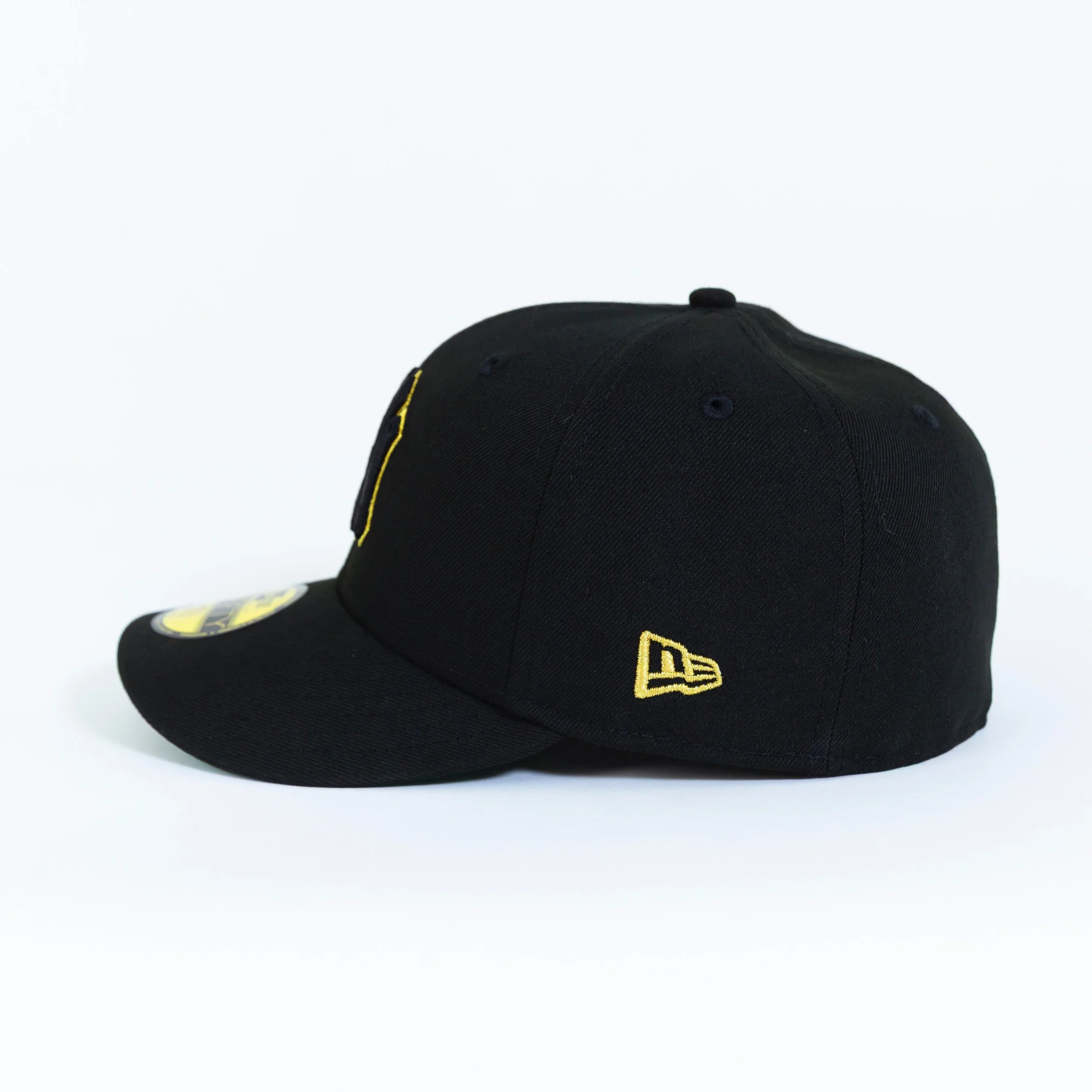 NEW ERA EXCLUSIVE 59FIFTY BLACK NEW YORK YANKEES W/ 1949 WORLD SERIES SIDE PATCH - Image 3