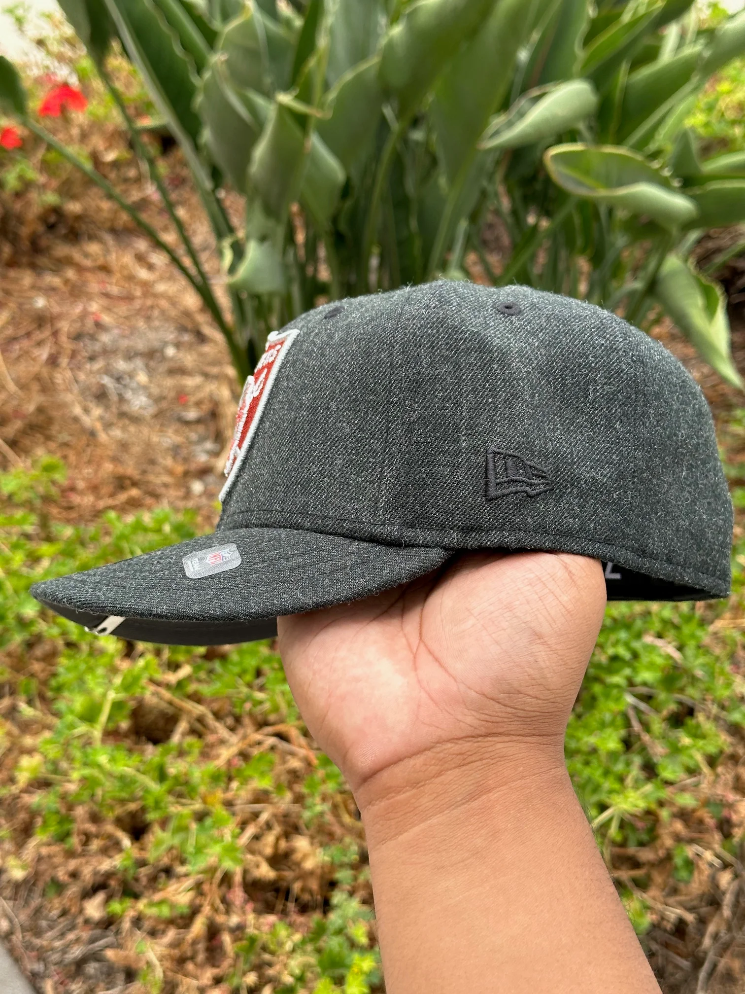 NEW ERA EXCLUSIVE 59FIFTY GREY WOOL LAS VEGAS RAIDERS W/ 60TH ANNIVERSARY SIDE PATCH - Image 5
