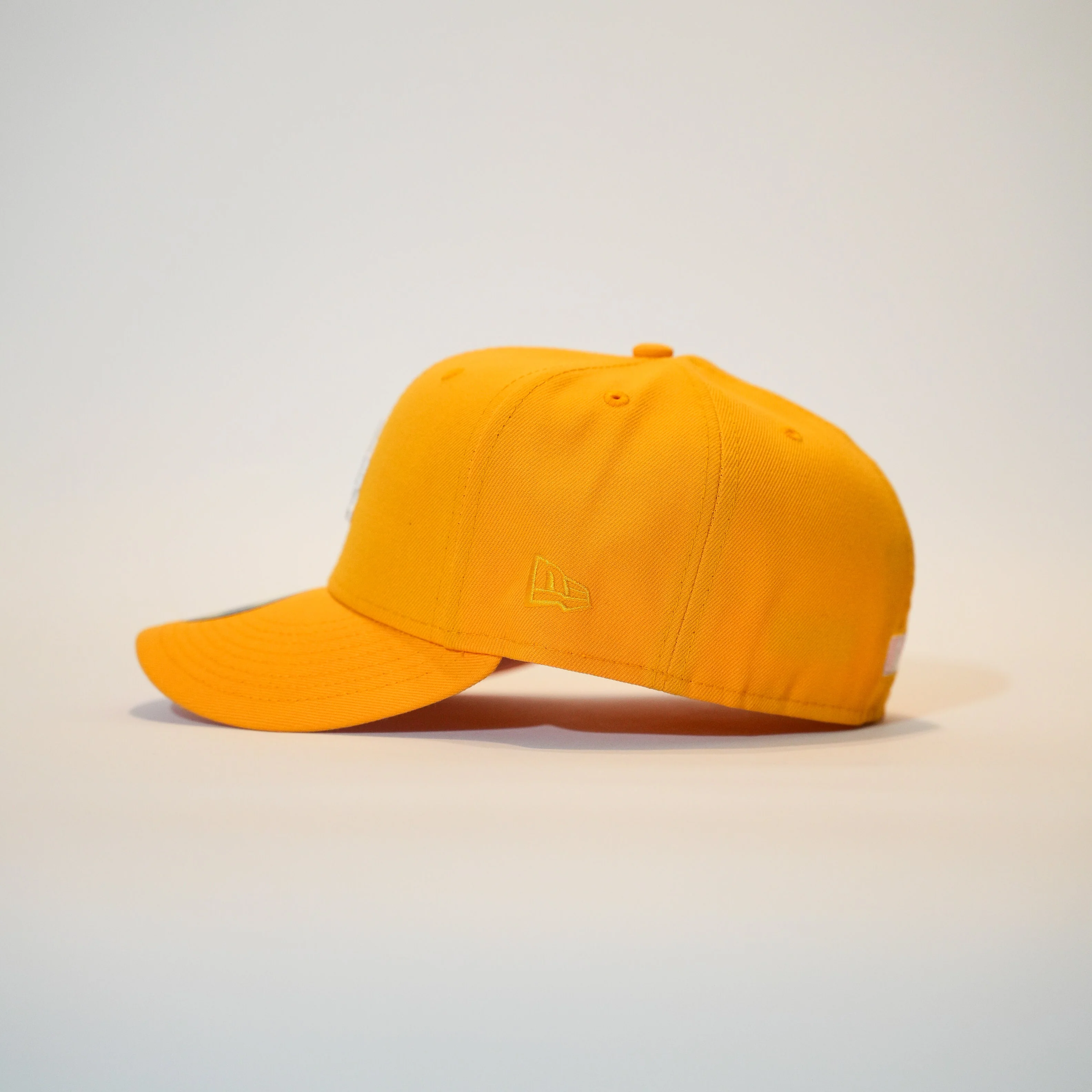 NEW ERA EXCLUSIVE 59FIFTY YELLOW LOS ANGELES DODGERS W/ 50TH ANNIVERSARY SIDE PATCH - Image 3